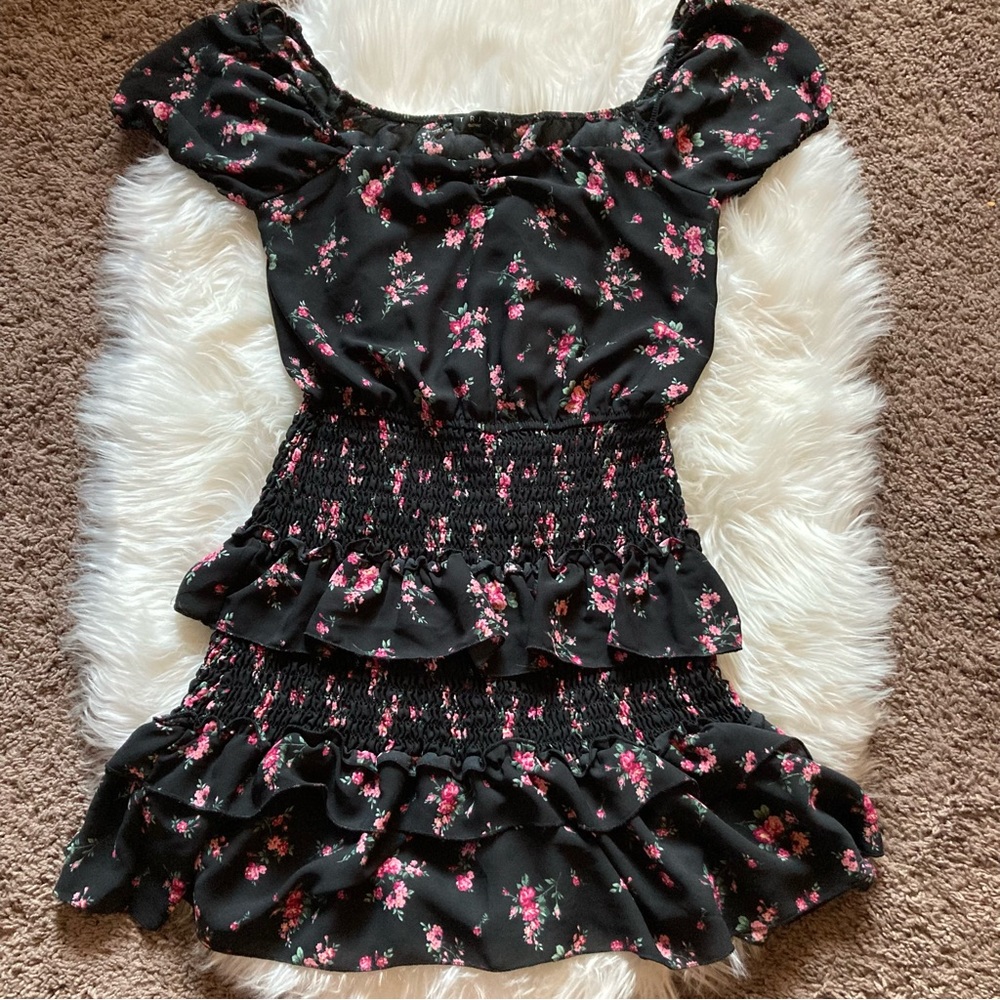 Trixxi Rose Triple Tier Flowy Dress Size M